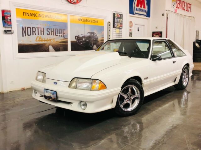 1993 White Ford Mustang Hatchback