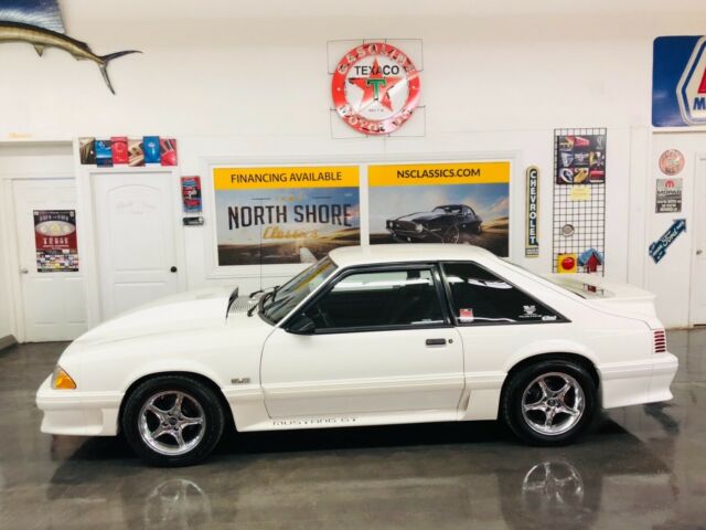 1993 White Ford Mustang Hatchback