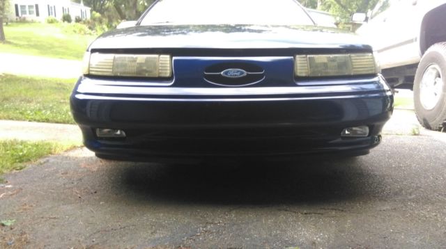 1993 Blue Ford Taurus Sedan