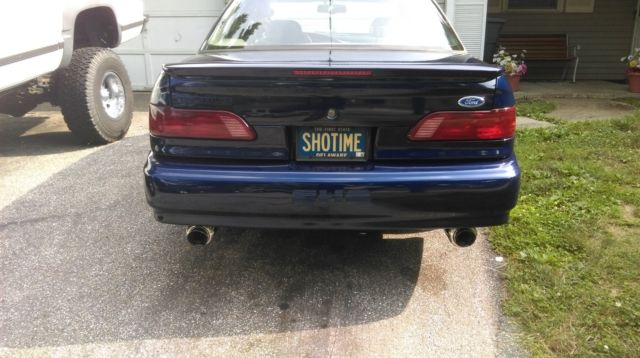 1993 Blue Ford Taurus Sedan