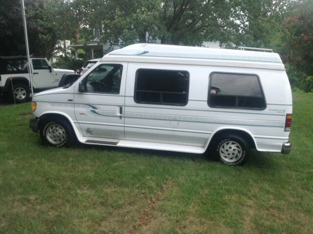 1993 White Ford E-Series Van Van Camper