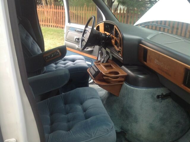 1993 White Ford E-Series Van Van Camper