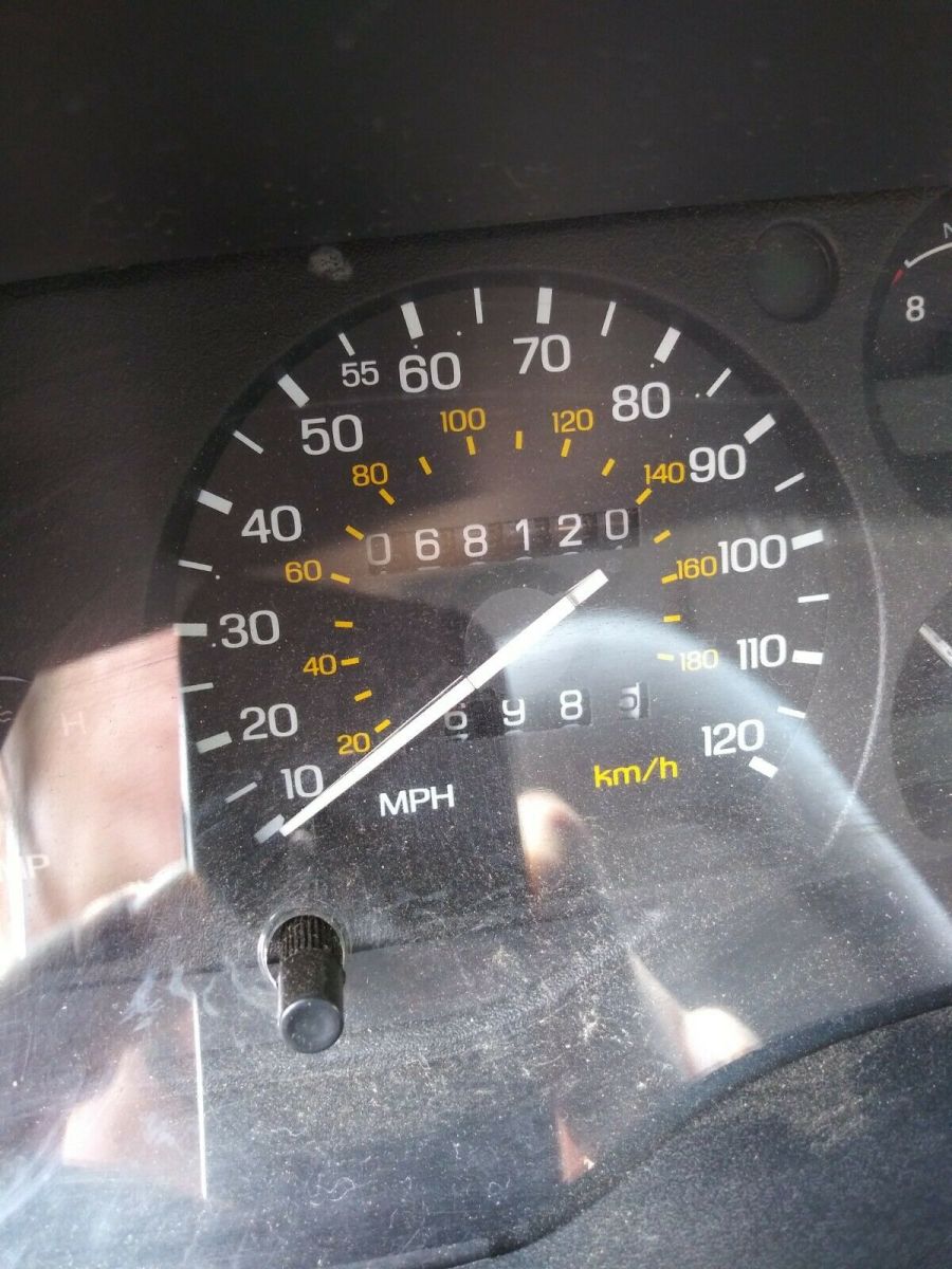 1993 White Ford Thunderbird Coupe