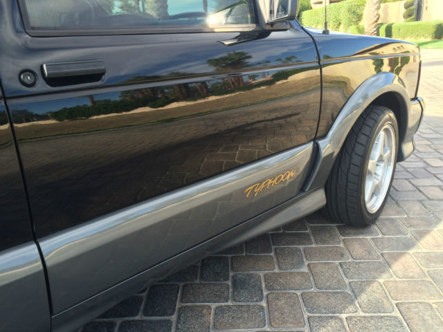 1993 Black GMC Typhoon SUV