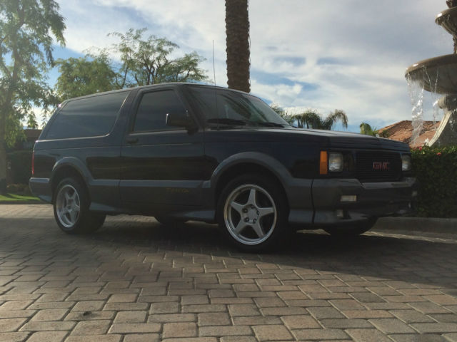 1993 Black GMC Typhoon SUV