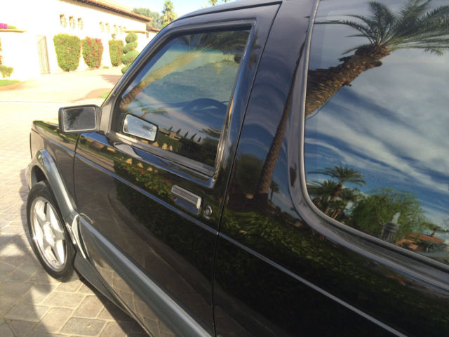 1993 Black GMC Typhoon SUV