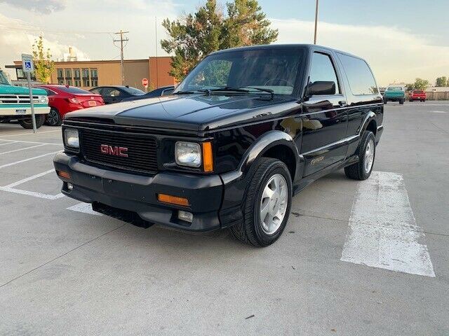 1993 Black GMC Typhoon SUV