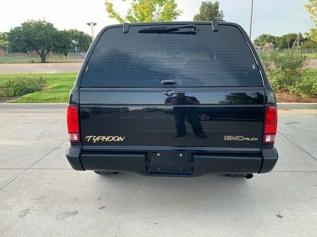 1993 Black GMC Typhoon SUV