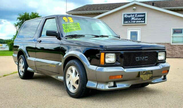 1993 Black GMC Typhoon SUV
