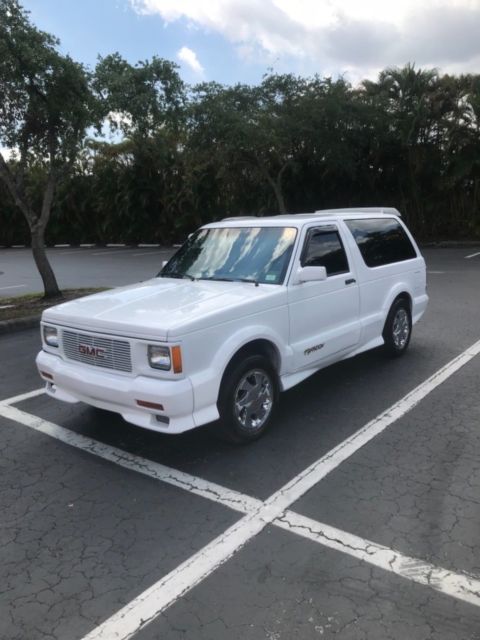 1993 White GMC Typhoon