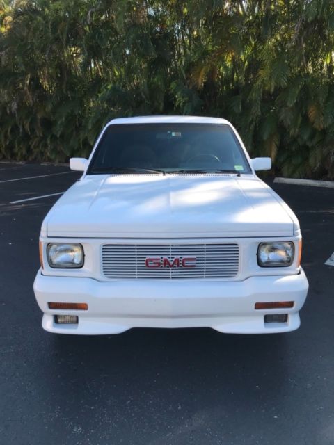 1993 White GMC Typhoon