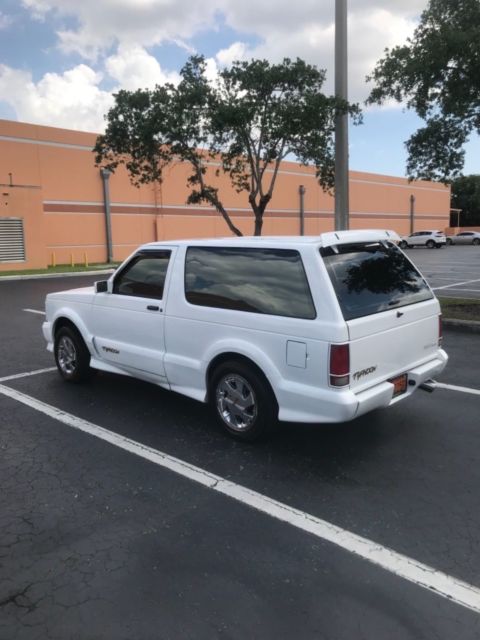 1993 White GMC Typhoon