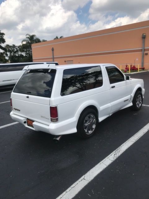 1993 White GMC Typhoon