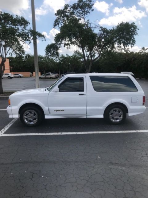 1993 White GMC Typhoon