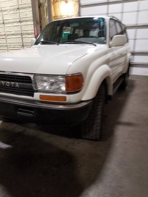 1993 White Toyota Land Cruiser SUV