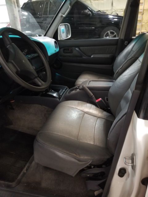 1993 White Toyota Land Cruiser SUV