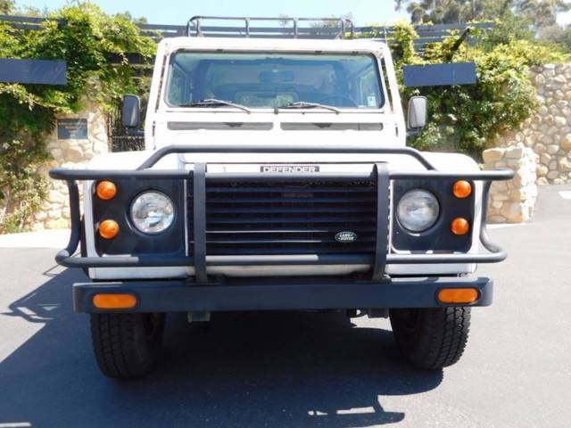 1993 White Land Rover Defender