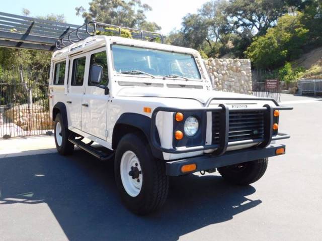 1993 White Land Rover Defender