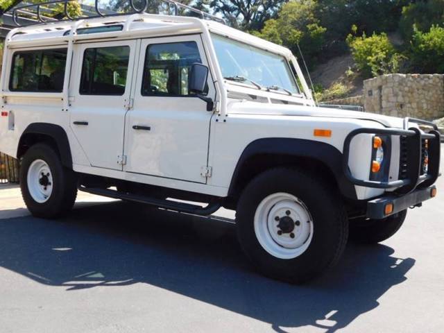 1993 White Land Rover Defender