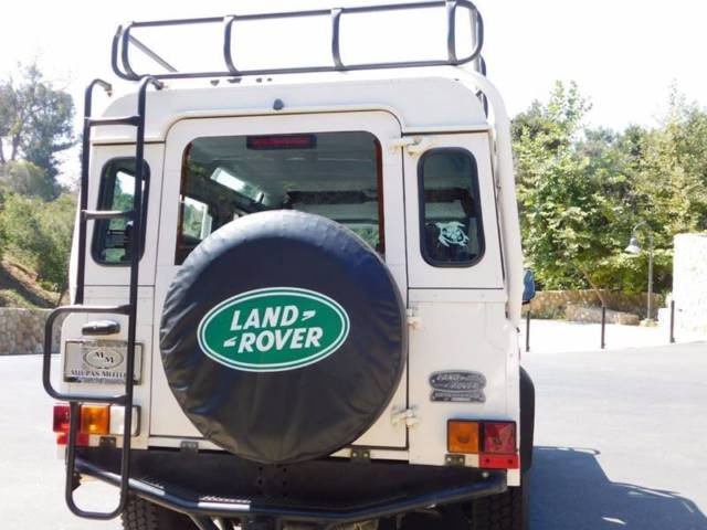1993 White Land Rover Defender