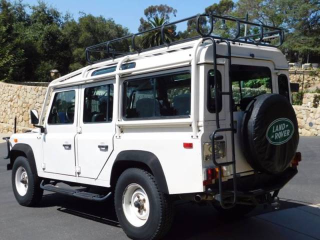 1993 White Land Rover Defender