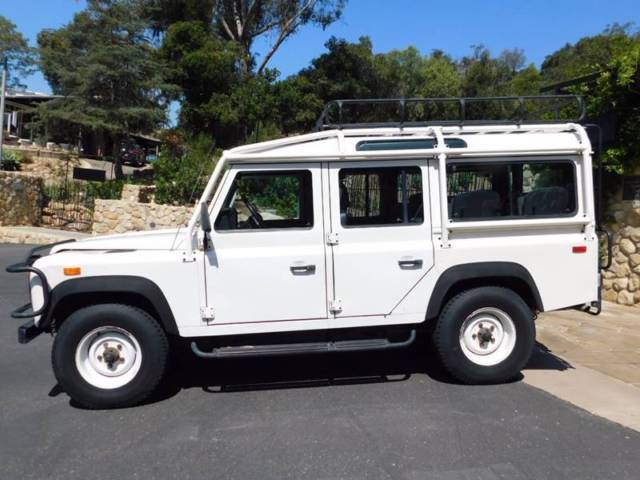 1993 White Land Rover Defender