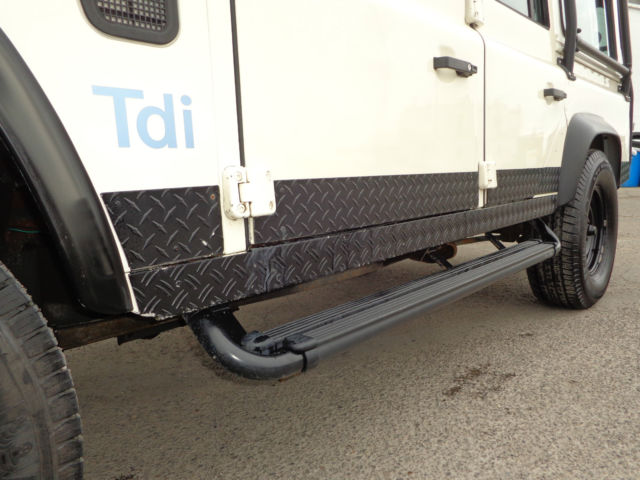 1993 White Land Rover Defender SUV