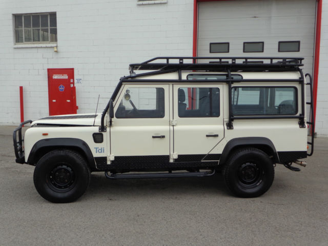 1993 White Land Rover Defender SUV
