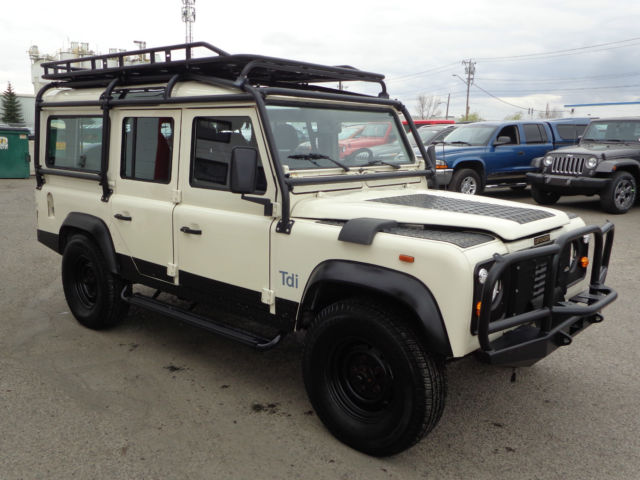 1993 White Land Rover Defender SUV