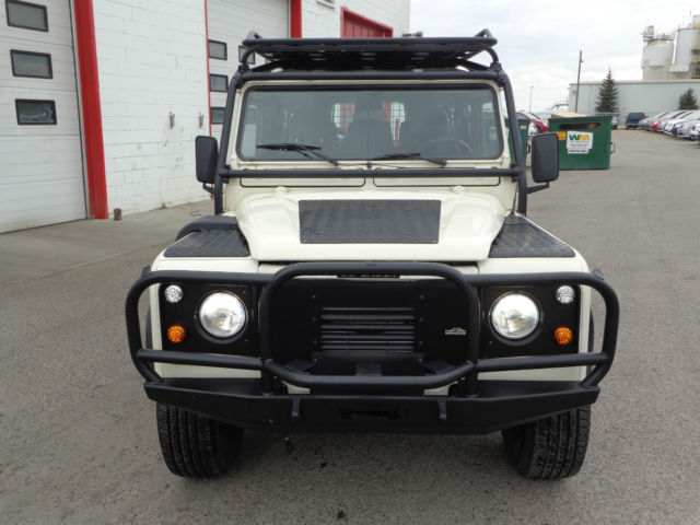 1993 White Land Rover Defender SUV