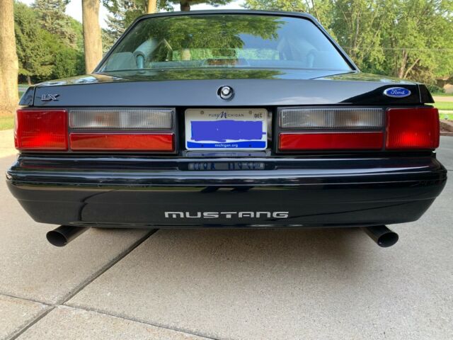 1993 Black Ford Mustang Coupe