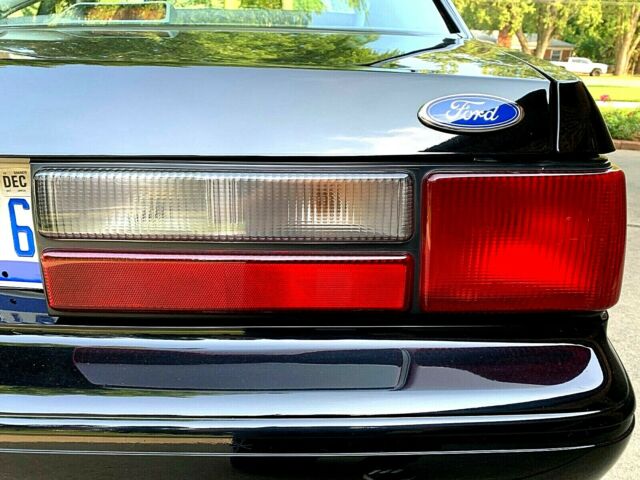 1993 Black Ford Mustang Coupe