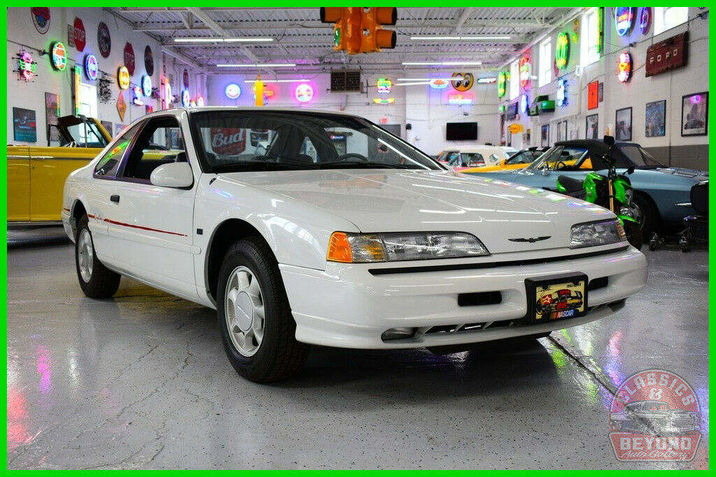 1993 White Ford Thunderbird Coupe