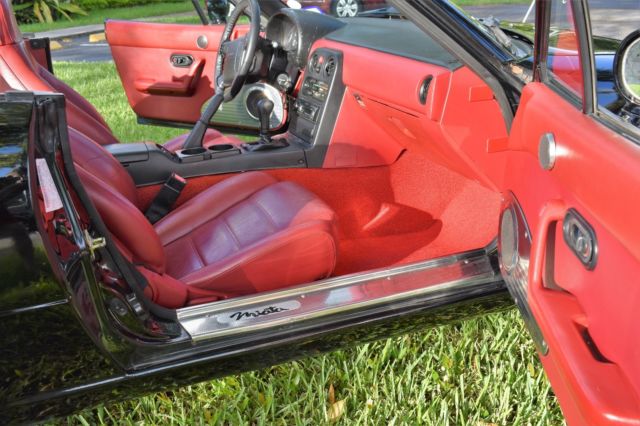 1993 Black Mazda MX-5 Miata Convertible