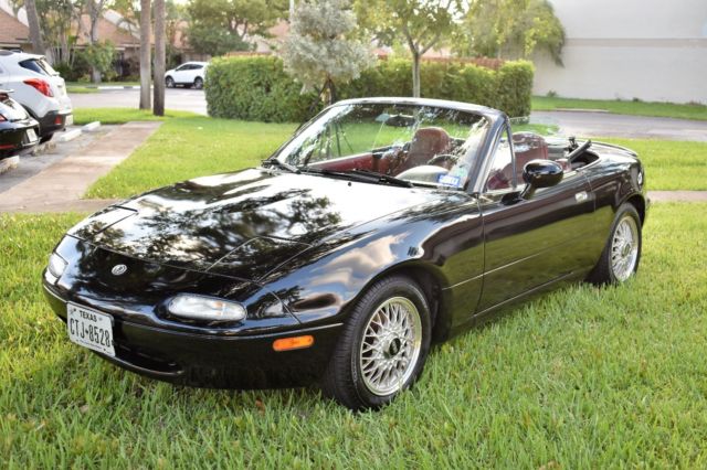 1993 Black Mazda MX-5 Miata Convertible