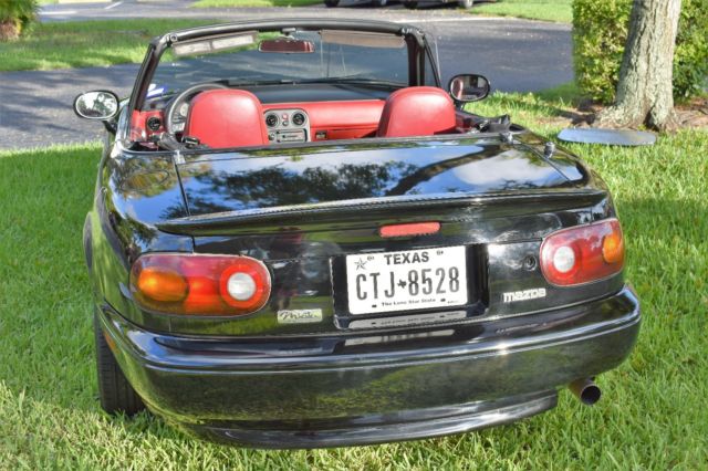 1993 Black Mazda MX-5 Miata Convertible
