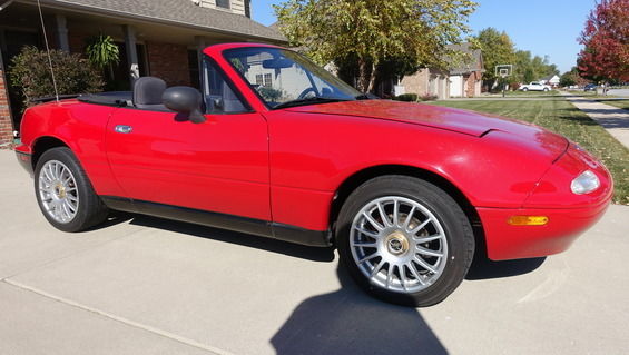 1993 White Mazda MX-5 Miata --