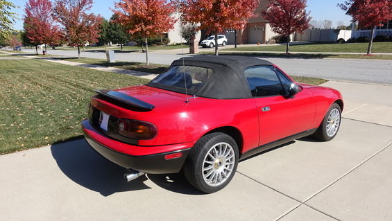 1993 White Mazda MX-5 Miata --