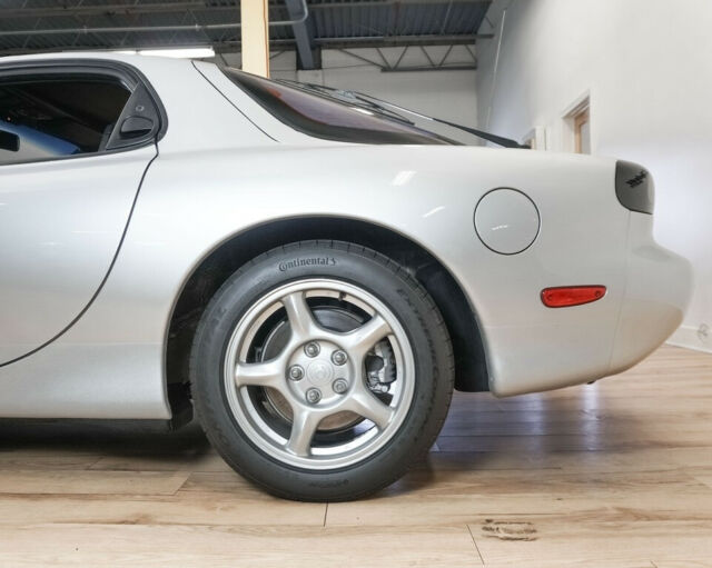 1993 Silver Stone Metallic Mazda RX-7 Coupe