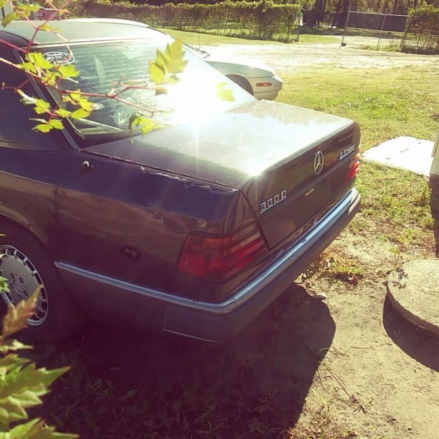 1993 Mercedes-Benz 300-Series Coupe