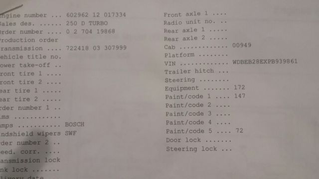 1993 White Mercedes-Benz 300-Series Sedan