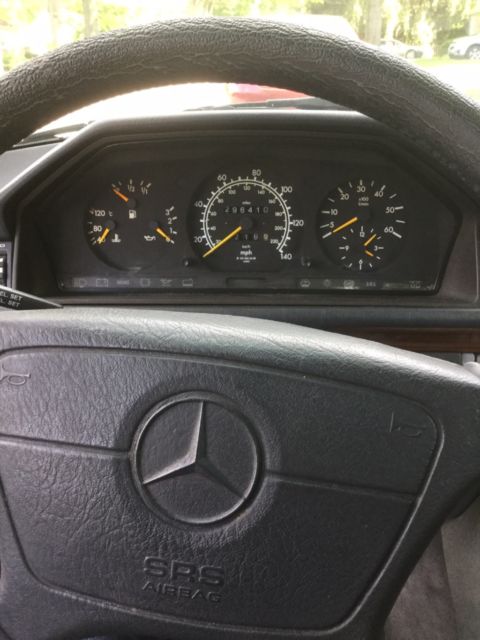 1993 Black Mercedes-Benz 300-Series Sedan