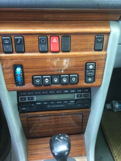 1993 Black Mercedes-Benz 300-Series Sedan