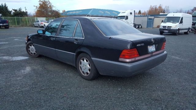 1993 Mercedes-Benz 400-Series