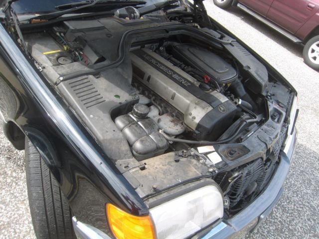 1993 Black Mercedes-Benz 300-Series Sedan