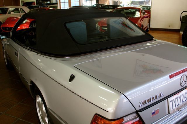 1993 Gray Mercedes-Benz 300-Series Convertible