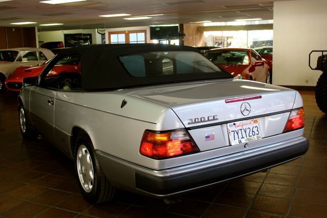 1993 Gray Mercedes-Benz 300-Series Convertible