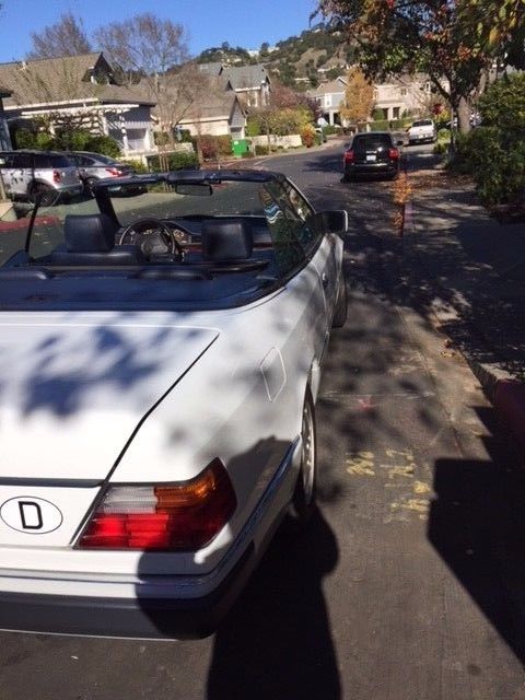 1993 White Mercedes-Benz 300-Series Convertible