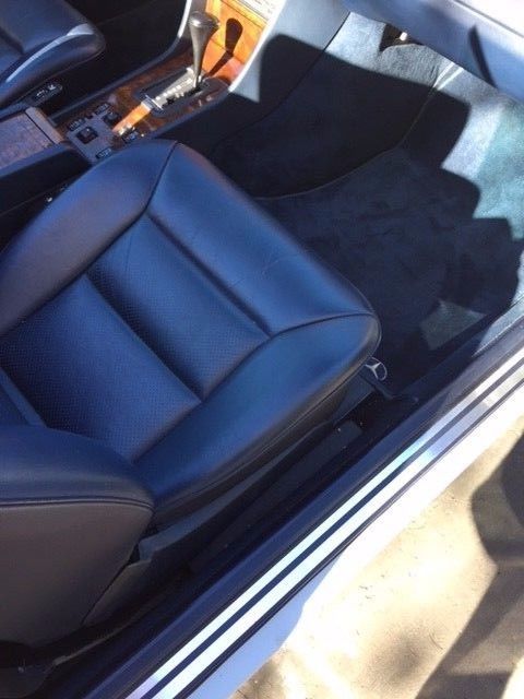 1993 White Mercedes-Benz 300-Series Convertible