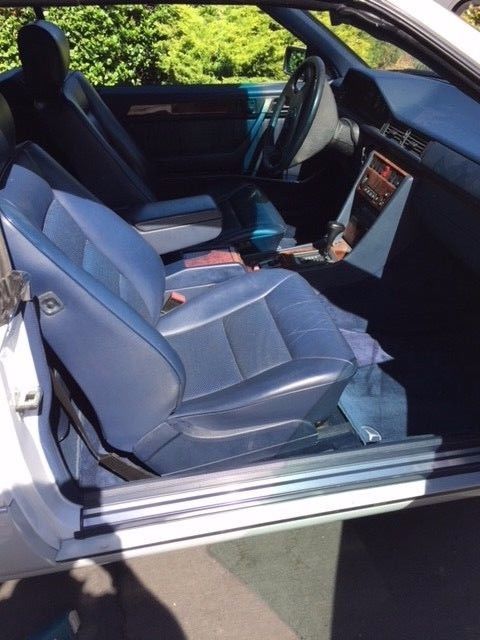 1993 White Mercedes-Benz 300-Series Convertible